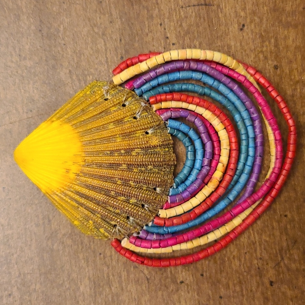 Shell & Beads Brooch - Picture 4 of 5